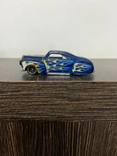 Carrinho Hot Wheels Ford Coupe