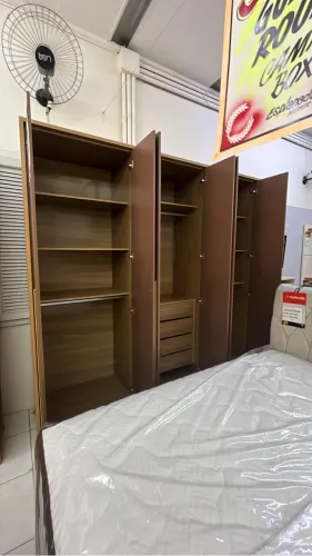Guarda-roupa 