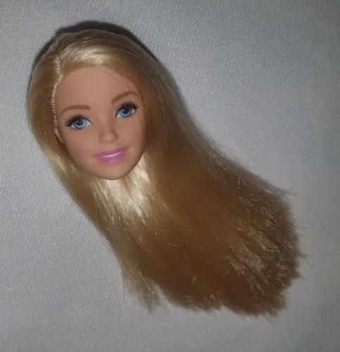 cabeça boneca barbie