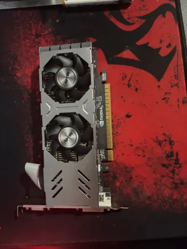 Placa de vídeo GTX 750 