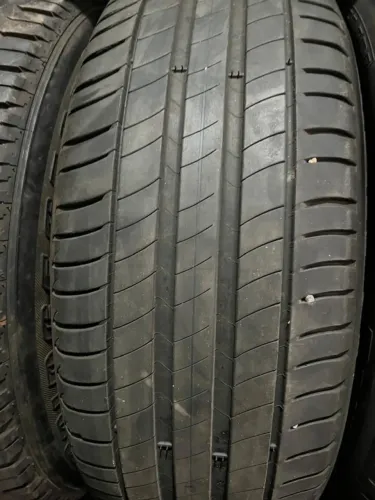Pneu 225/50/18 Michelin 93% Vida util