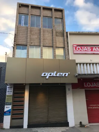 Alugo salas comerciais no centro de Vitória de Santo Antão (ao lado das lojas Americanas)