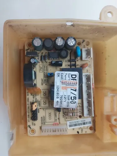 Placa Geladeira Electrolux  DF50 127v  original (Usado) 