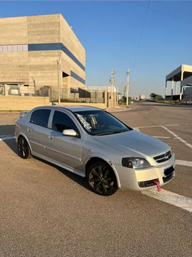 Chevrolet Astra 2.0 8V/ CD 2.0 8V Hatchback 5P MEC 2004