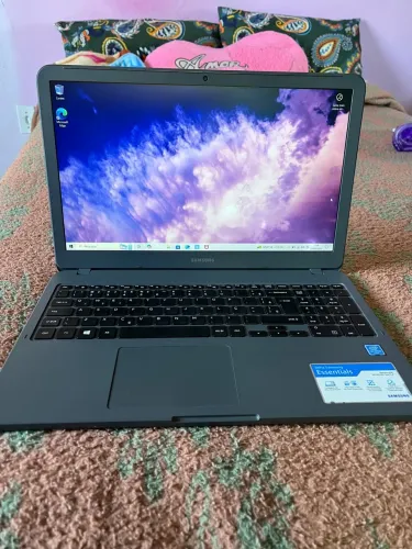 Notebook Samsung Essentials 