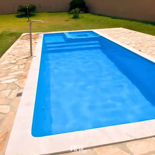 Piscina com ofuro spa - retangular