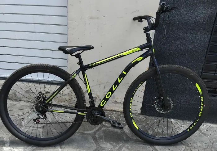 Vendo bicicleta Aro 29 com documento comprada em setembro 