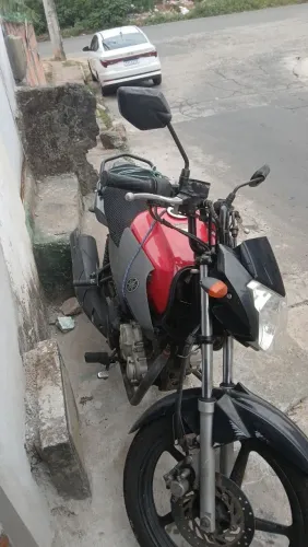 Vendo essa moto yamaha factor 