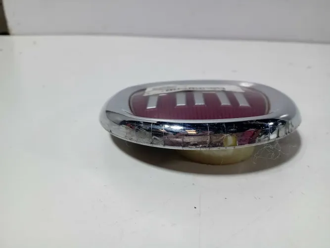 Emblema Dianteiro Uno Vivace 2015