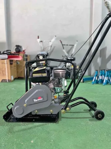 Placa vibratória a gasolina 60kg Motor 6.5Hp 196cc - Toyama (Loja)