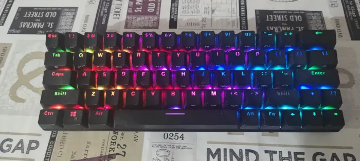 Teclado Mecânico 60% Blitzwolf BW-KB1(5 devices simultâneos)