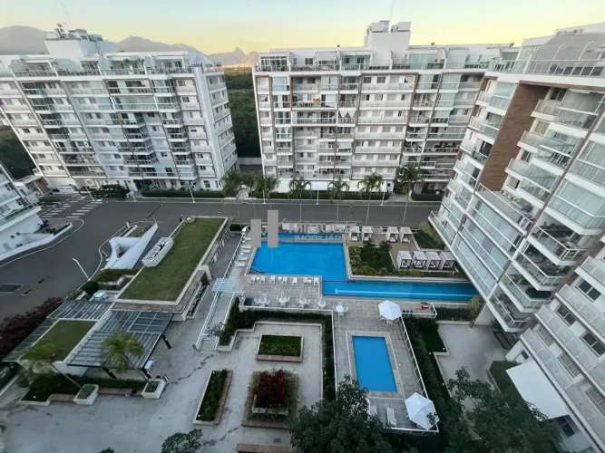 Vendo cobertura duplex no Recreio em condomínio com estrutura de clube