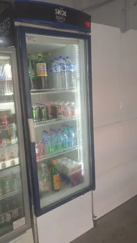 Cervejeira/freezer vende-se 