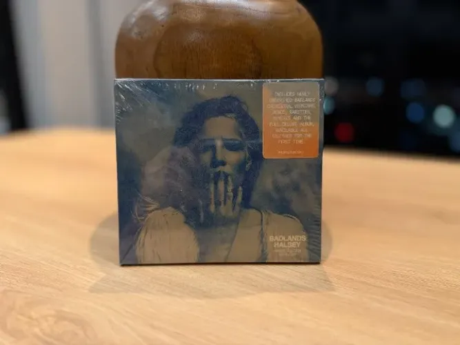 Badlands Decade Edition Anthology - CD Duplo Lacrado (HALSEY)