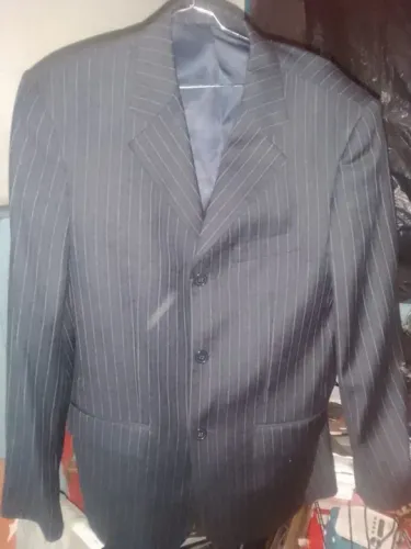 Blazer Preto risca de giz longo empório colombo M