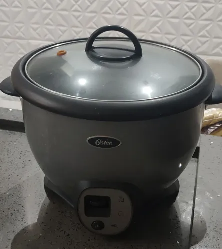 Panela de Arroz Oster nova 7 xícaras 