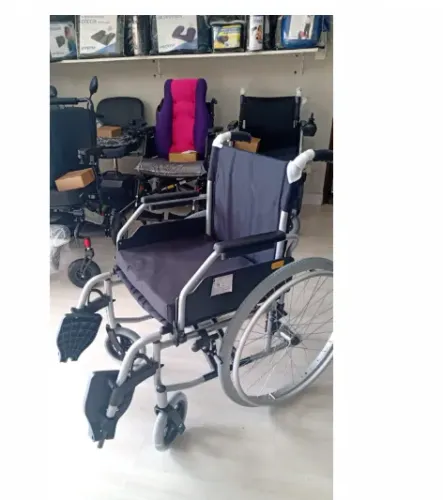 Cadeira de Rodas Aluminio , confortavel leve Munique