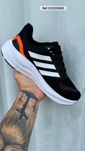 Tênis Adidas Masculino Preto com Detalhes