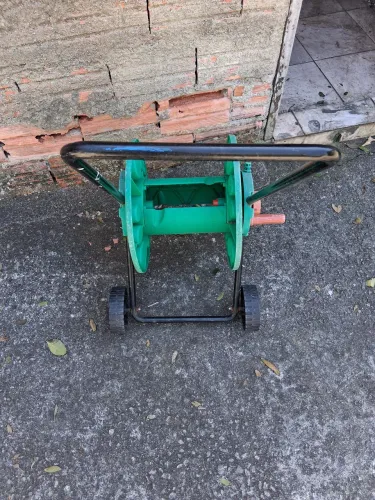 Carrinho enrolador de mangueira Tramontina