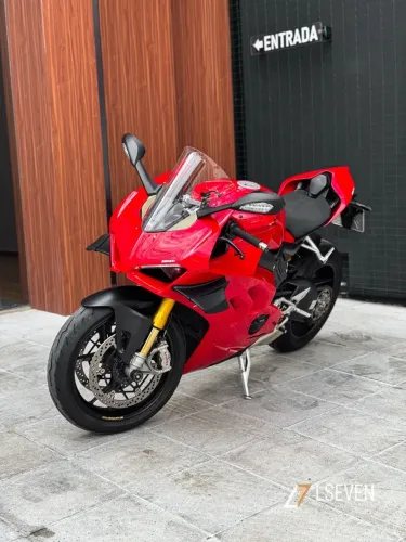 Ducati Panigale V4 S