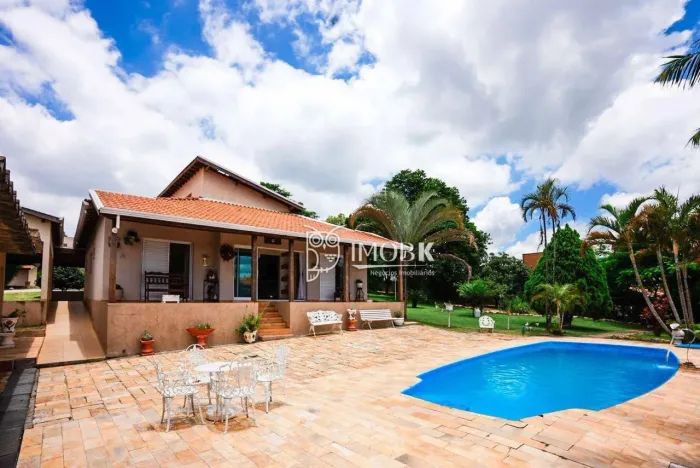 Casa em conceito Chácara com 3 suítes à venda, 495 m² por R$ 1.500.000 - Jundiaí/SP