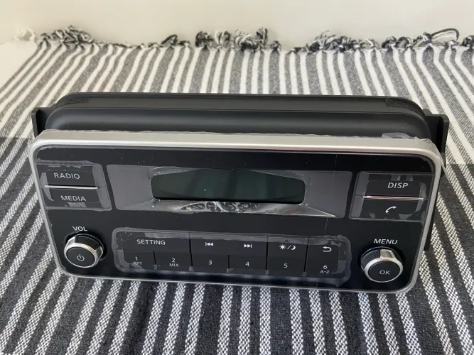 Auto rádio original genuíno Nissan