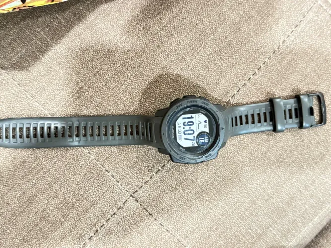 Relógio Garmin Instinct Preto / Grafite