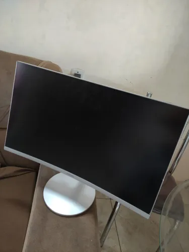 MONITOR SAMSUNG TELA CURVA 27" POLEGADAS (DEFEITO)