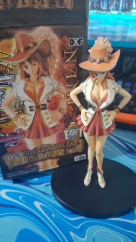 Figure Nami - One Piece 15th Anniversary