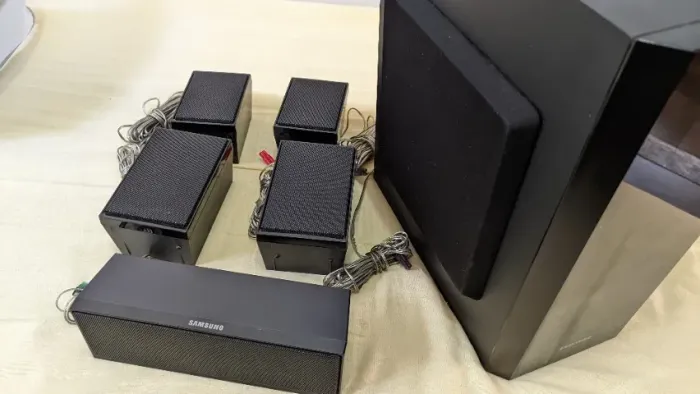 Home Theater Samsung Ht-f5505k 5.1 Blu-ray 1000w ( Apenas As Caixas )