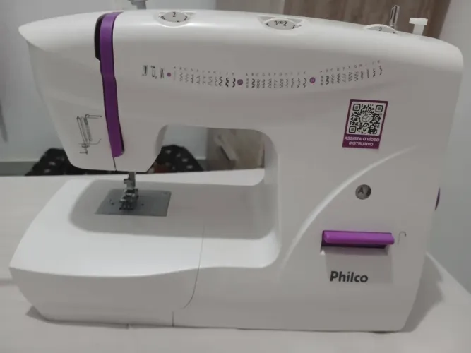 Vendo máquina de costura usada 3 vezes.