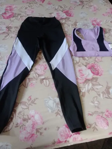 Conjunto de academia calça e top