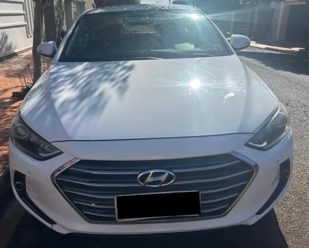 Hyundai Elantra 2.0 16V Flex Aut. 2017