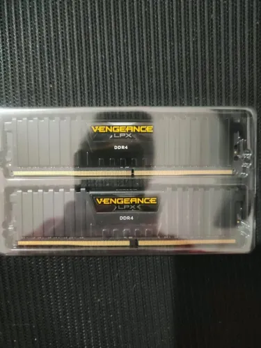 Memória RAM Corsair Vengeance LPX 8GB 2400MHz DDR4 CL16 - 2 unidades (16gb)