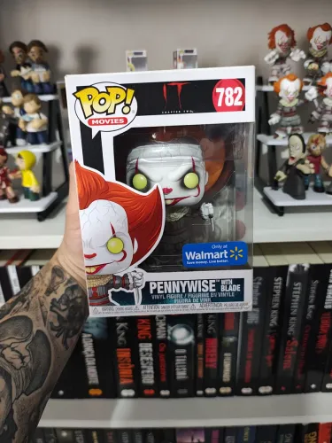 Funko Pop Pennywise With Blade Walmart Exclusive - #782