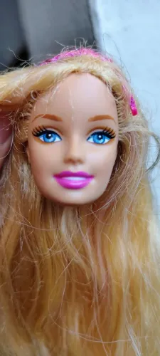 Boneca Barbie somente a cabeça 