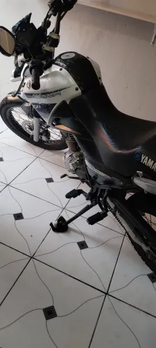 Estou vendendo uma moto crosser em perfeito estado, pra vender logo