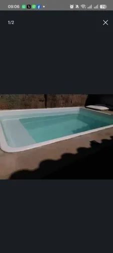 Piscina em fibra de vidro de 4 metros com leds ?