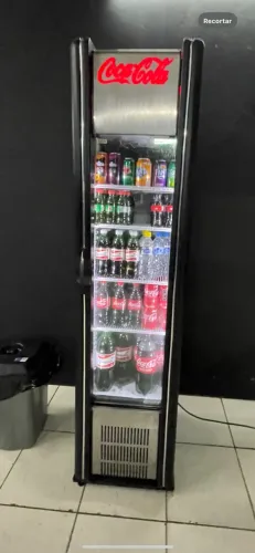 Geladeira expositora coca-cola