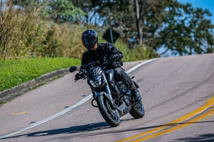 Bajaj - Dominar 400 2025/2025