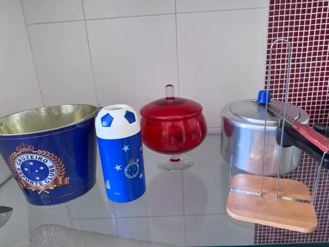 Vários itens de cozinha
