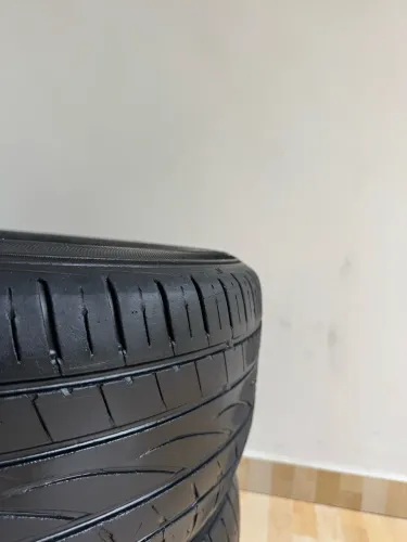 Pneus 225-55-18