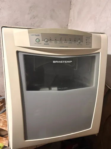 Máquina de Lavar Louça