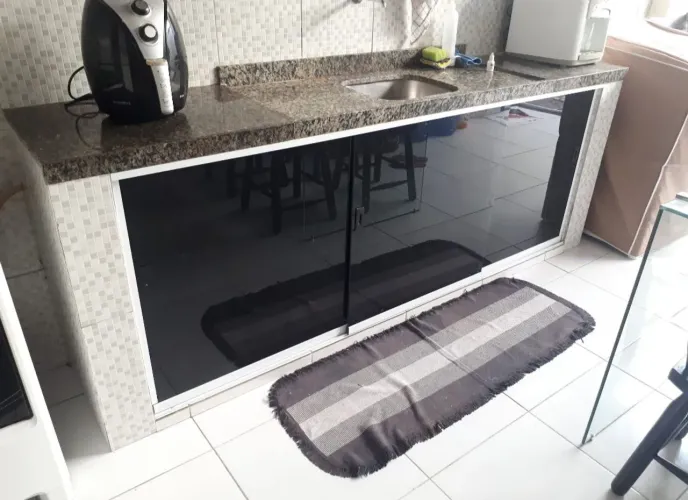 Armário de pia