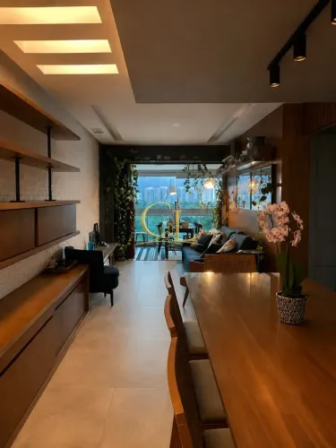 Barra Da Tijuca condomínio Ventanas reformado planta original de 04 quartos com linda v