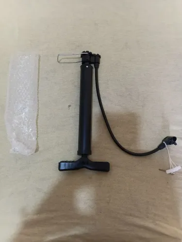 Bomba para encher pneus da bike eletrica.