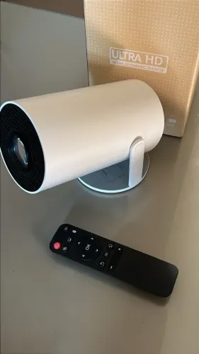 Projetor HY300