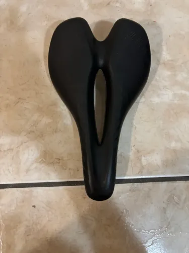 Selim Velo vazado