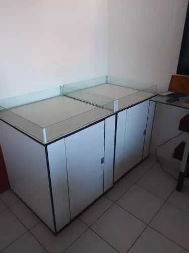Vende-se tabuleiro tipo armario?