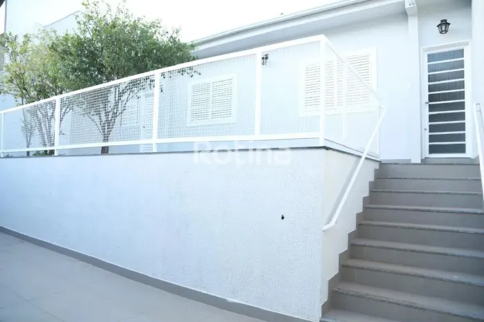 Casa Comercial para alugar, Vigilato Pereira - Uberlândia/MG - Rotina Imobiliária
